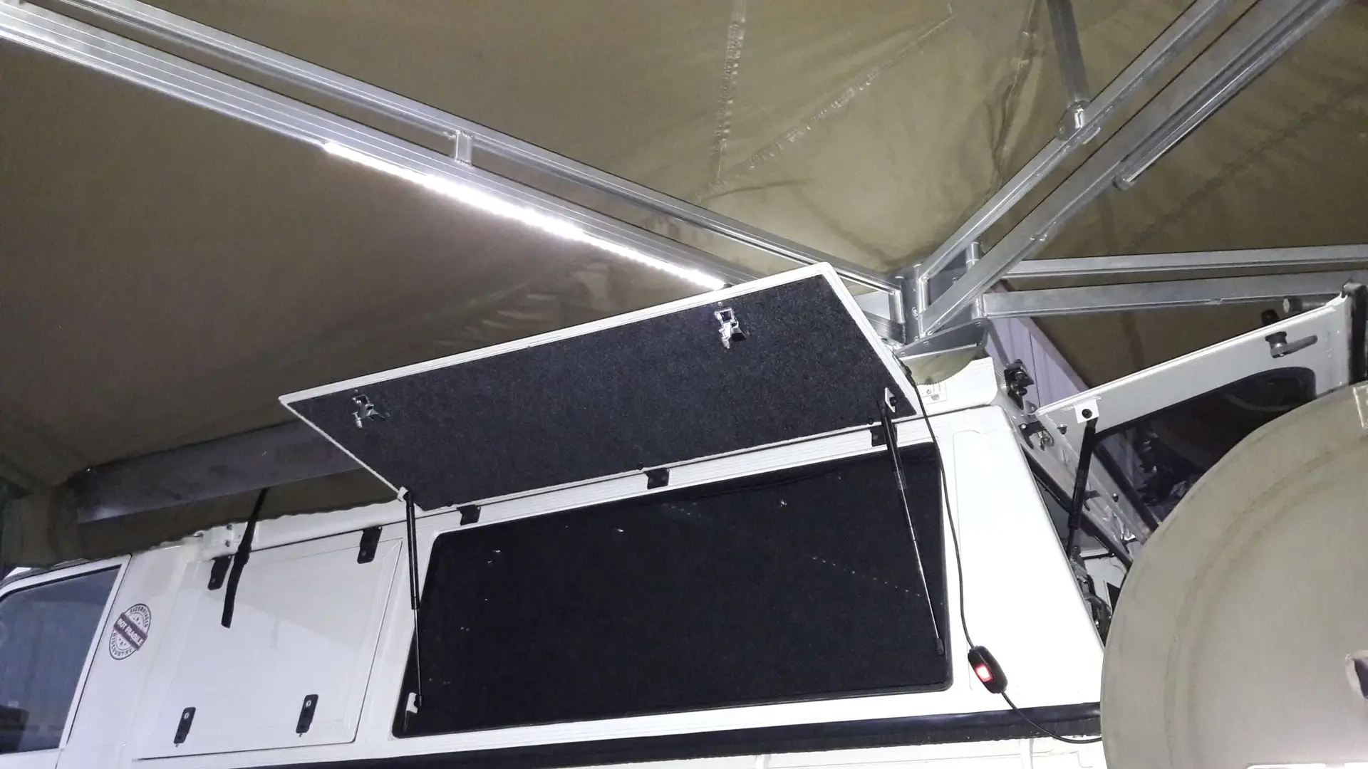 big country ostrich wing awning 1