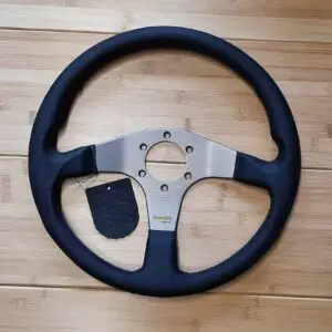 momo sportlenkrad fuer defender 5